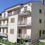 Πανσιόν Adria Rabac