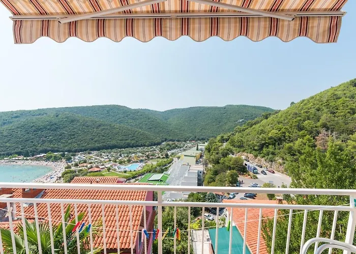 Guest house Adria 3*